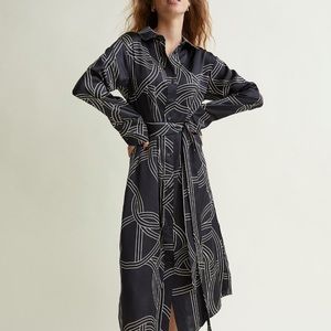 Knee length-midi satin dress with belt